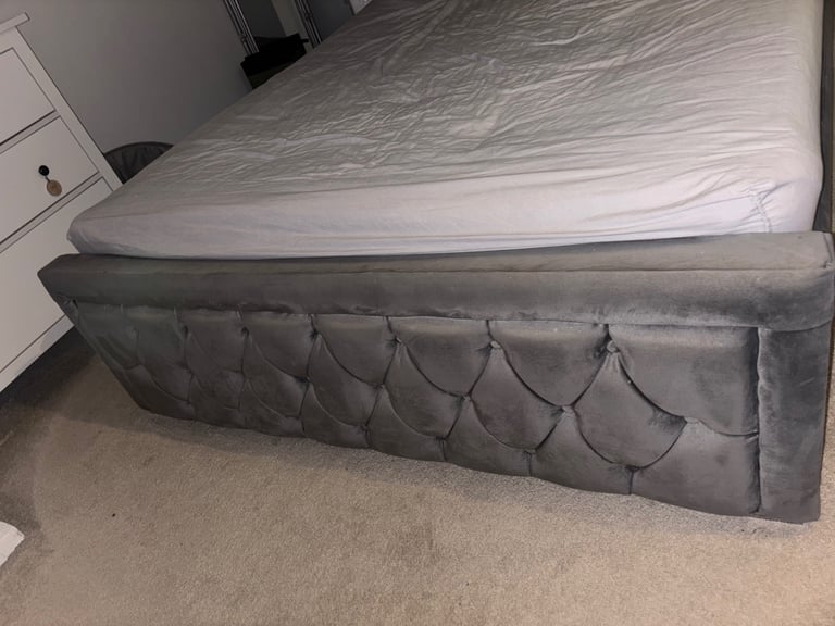 Grey king size bedframe with ottoman storage 