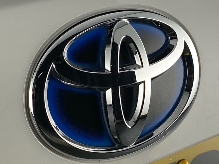 2015 Toyota Prius 1.8 VVTi T Spirit 5dr CVT Auto HATCHBACK PETROL/ELECTRIC Automatic