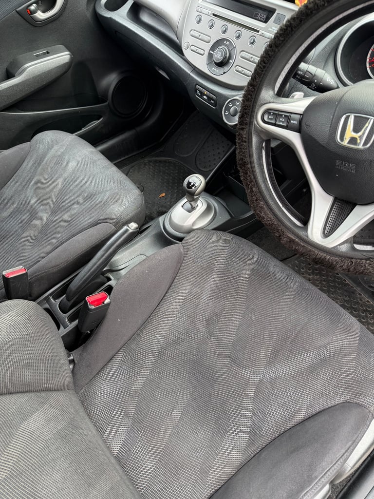 AUTOMATIC HONDA JAZZ 1.4 PETROL 2009