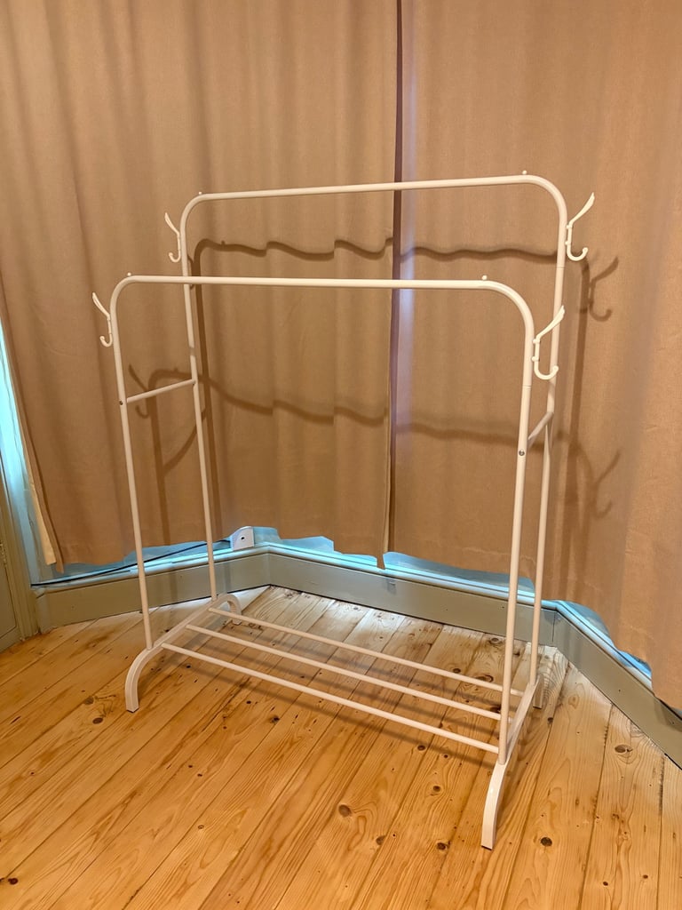 Clothes rail