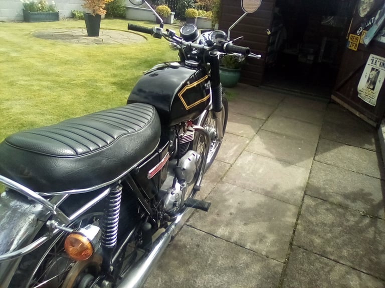 Triumph bonnieville t140v moo