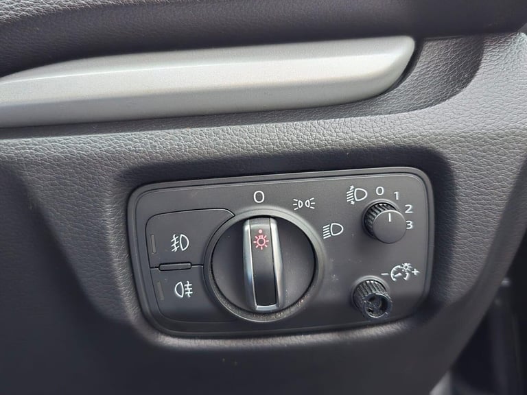 2016 Audi A3 2.0 TDI SE Technik Sportback Euro 6 (s/s) 5dr Hatchback Diesel Manual