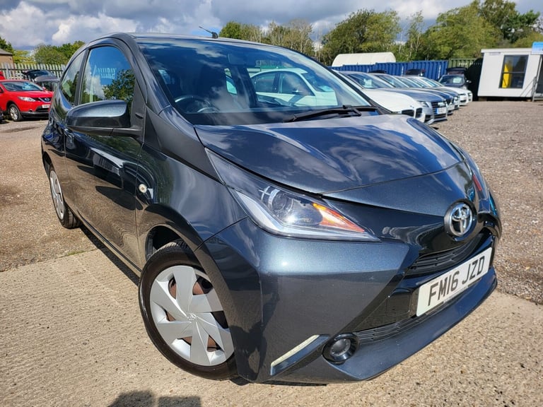2016 Toyota AYGO 1.0 VVT-i X-Play 3dr HATCHBACK Petrol Manual