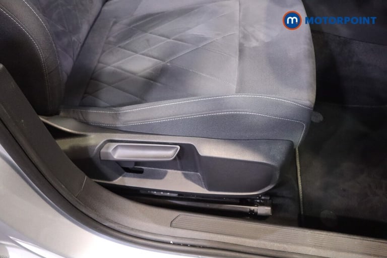 2021 Volkswagen Golf 1.5 TSI 150 Style 5dr Hatchback Petrol Manual