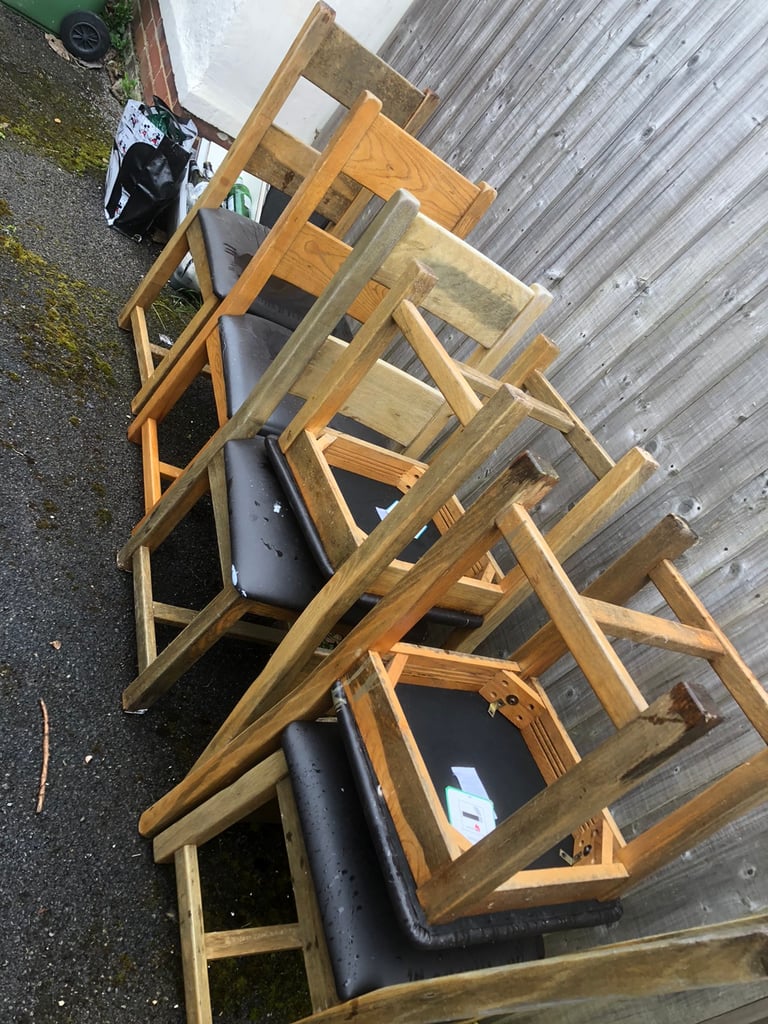 Free 6 chairs 