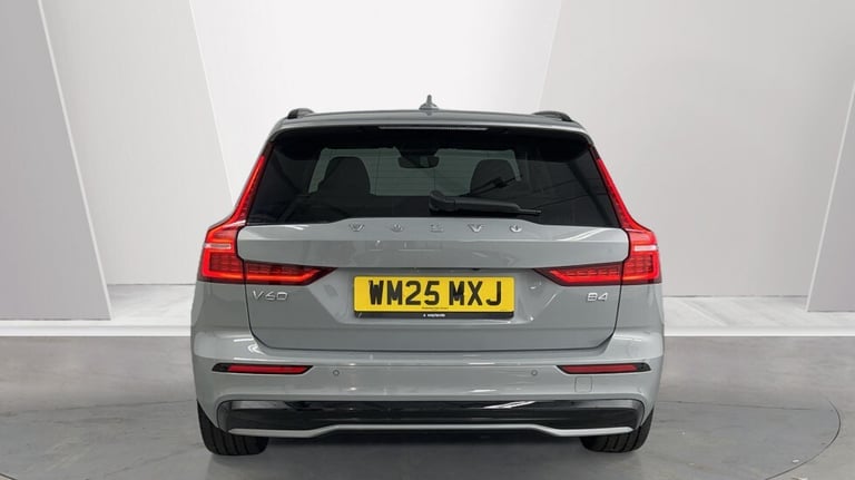 2025 Volvo V60 Plus, B4 Mild hybrid, Petrol, Dark Estate Petrol Automatic