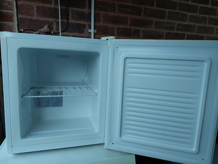 Table Top Freezer 