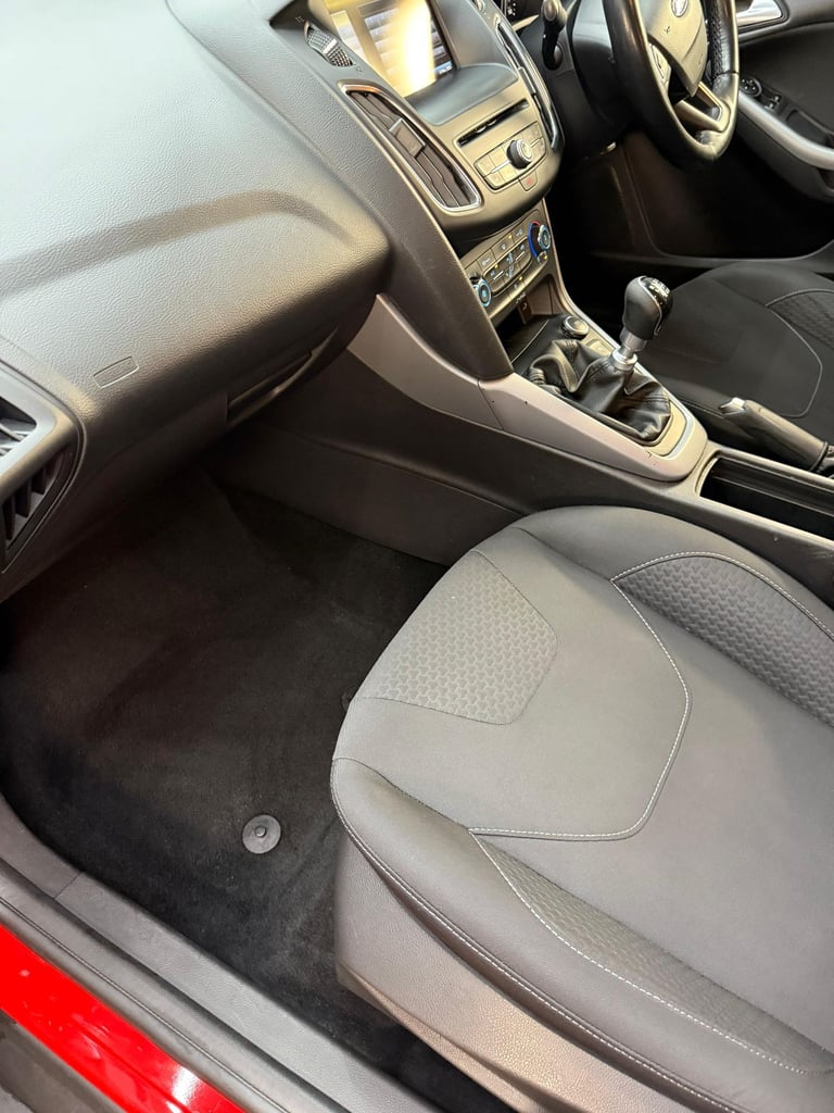 Ford, FOCUS, Hatchback, 2015, Manual, 1499 (cc), 5 doors