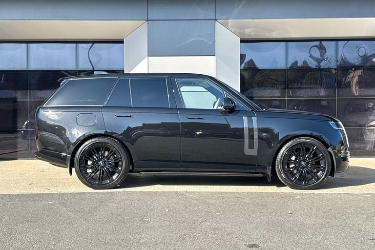 2025 Land Rover Range Rover 3.0 P400 HSE 4dr Auto ESTATE PETROL Automatic