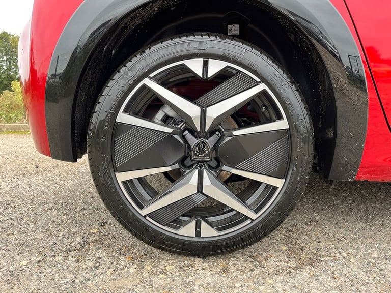  Peugeot 208 1.2 Puretech Mhev Gt Hatchback 5dr Petrol Hybrid E Dsc Euro 6 s/s