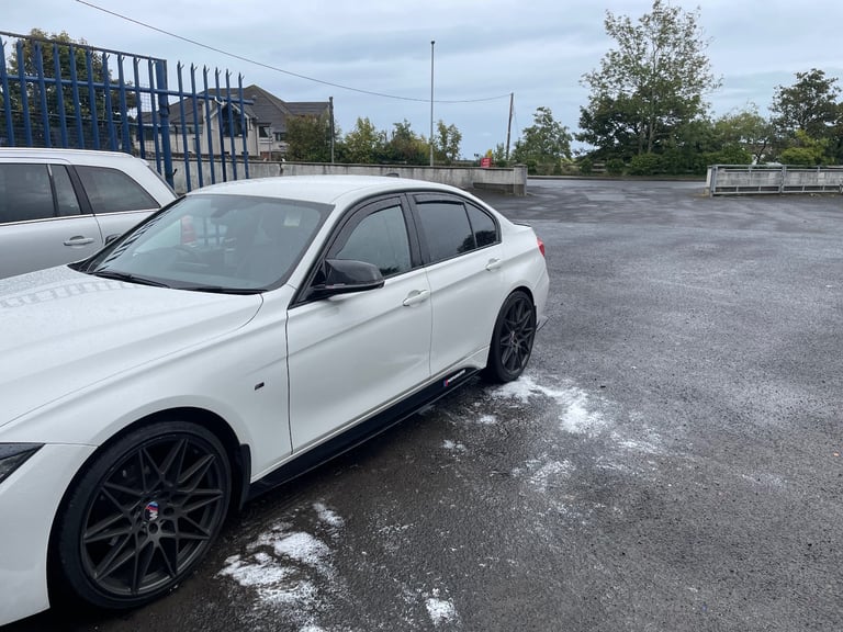 BMW, 3 SERIES, Saloon, 2013, Manual, 1995 (cc), 4 doors