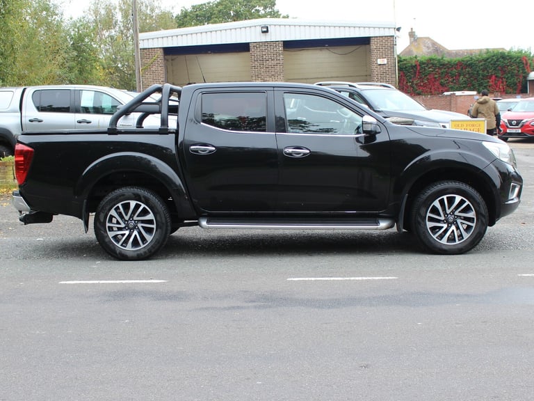 2016 Nissan Navara 2.3 dCi Acenta+ Pickup Double Cab 4dr Diesel Manual 4WD Euro