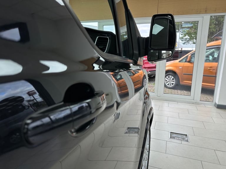 2020 Ford Tourneo Custom 2.0 EcoBlue 130ps L/R 8 Seater Titanium Auto MPV DIESEL Automatic