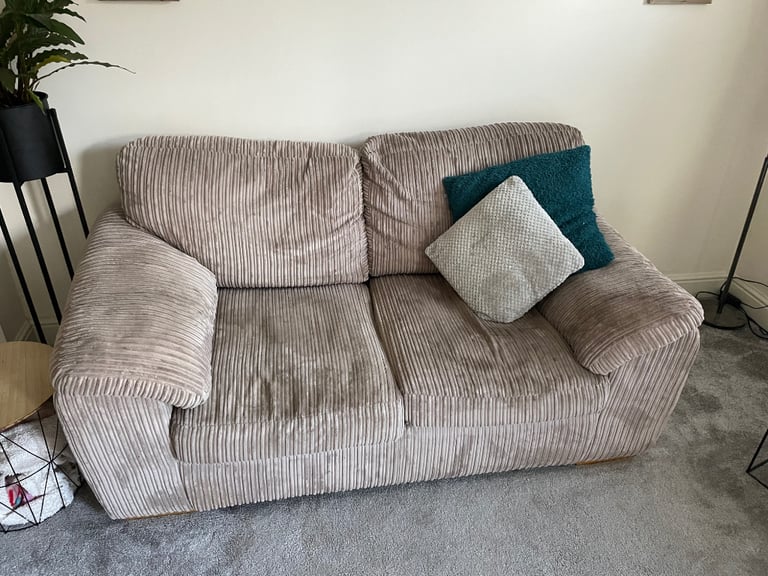 Sofa Set For In Bedfordshire