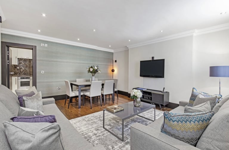 South Kensington - SW7 Three Bedroom Apartment Short Term Let £3430 per week 