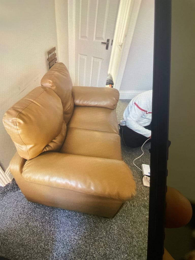2 seater Sofa smoke free pet free