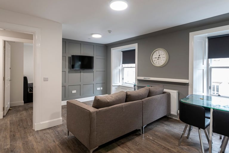 FLAT SHARE: DOUBLE ROOM for let in central, Old Town location – available soon