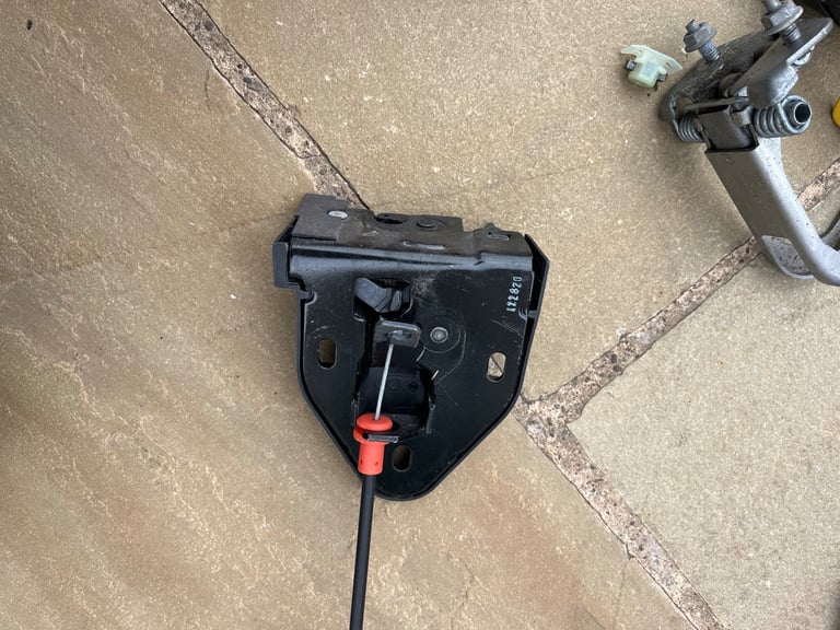 Renault Trafic back door handles and locking system 