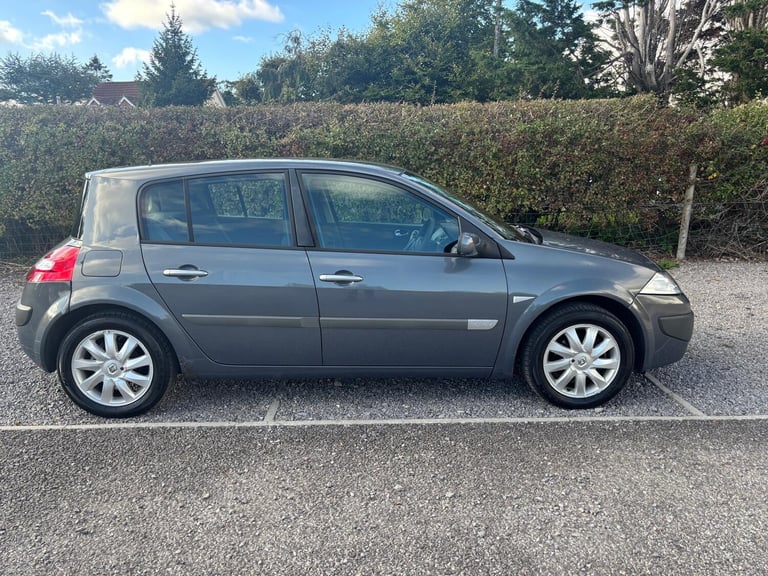 2006 Renault Megane 1.6 VVT Dynamique 5dr HATCHBACK Petrol Manual
