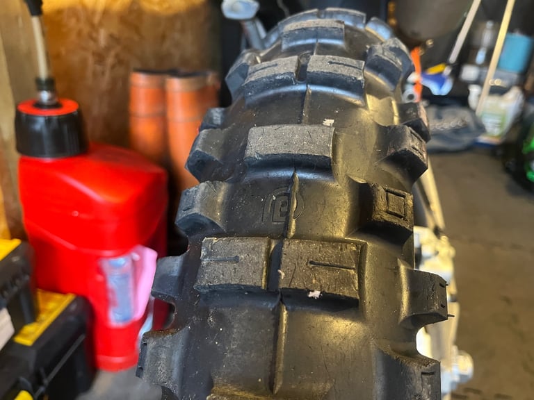 Enduro motorcycle Tyre 