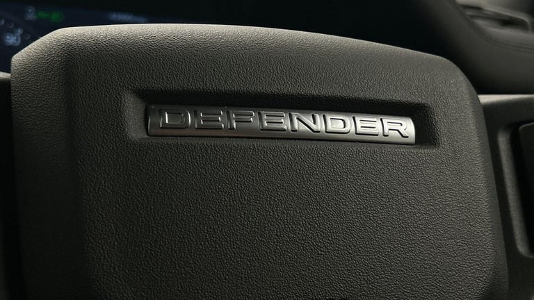2021 Land Rover Defender 90 3.0 D250 MHEV X-Dynamic SE SUV 3dr Diesel Auto 4WD Euro 6 (s/s) (250 ...