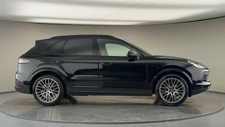 2022 Porsche Cayenne 3.0T V6 Platinum Edition TiptronicS 4WD Euro 6 (s/s) 5dr SUV Petrol Automatic