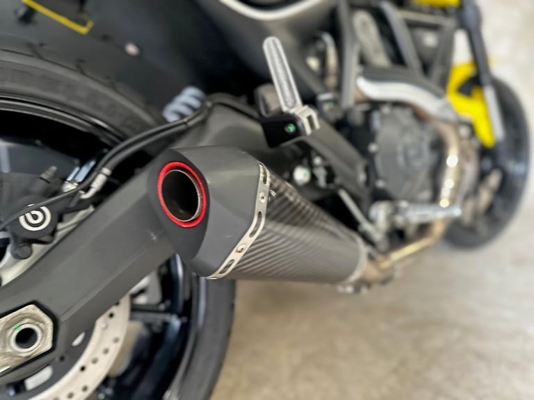 STUNNING LOW MILEAGE 2015/15 DUCATI SCRAMBLER ICON MOTORCYCLE
