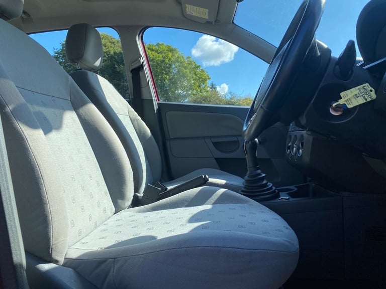 2003 Ford Fiesta 1.3 Fiesta Finesse 5dr Hatchback Petrol Manual