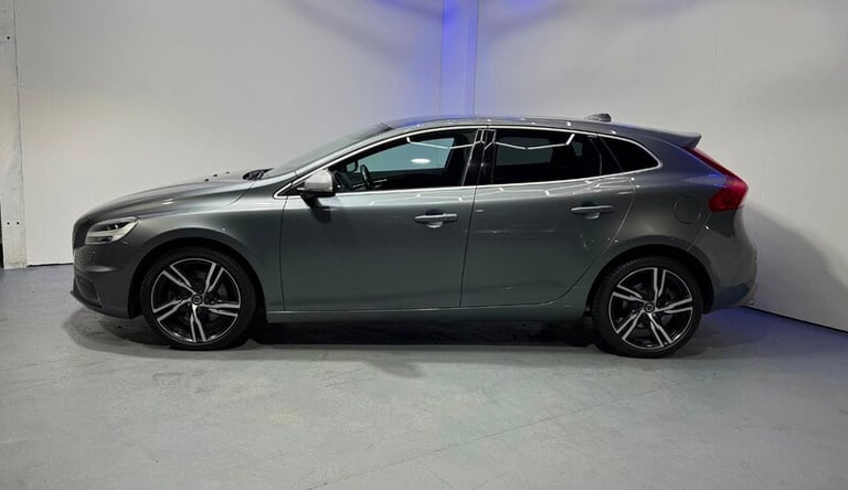 Volvo V40 D3 R-DESIGN PRO