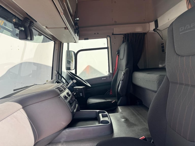 2020 DAF CF 340 6X2 BOX 
