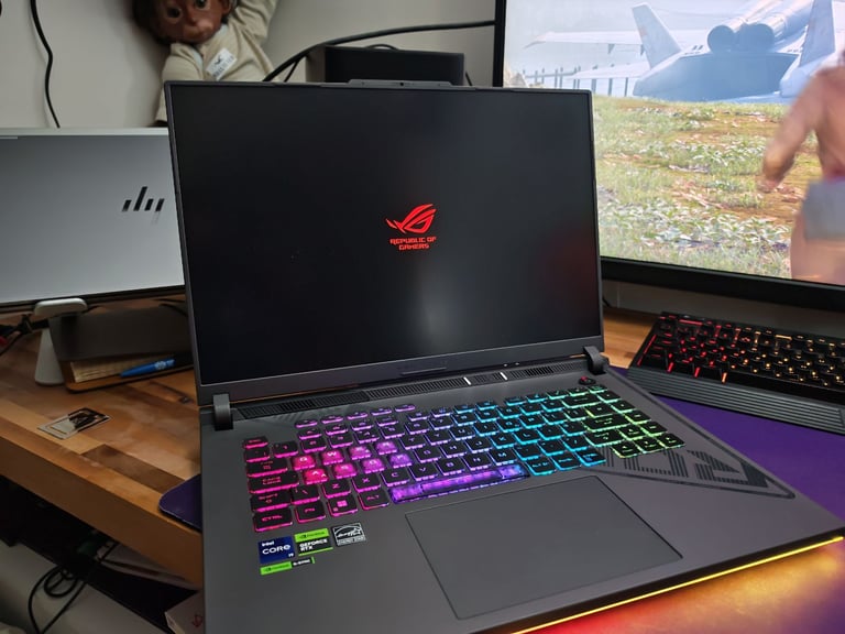 ROG STRIX 16 Inch (G614JI) GAMING LAPTOP i9-13980HX, RTX 4070. 32GB RAM, 1TBNVME