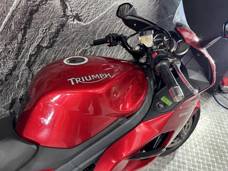 TRIUMPH SPRINT GT 1050 2014