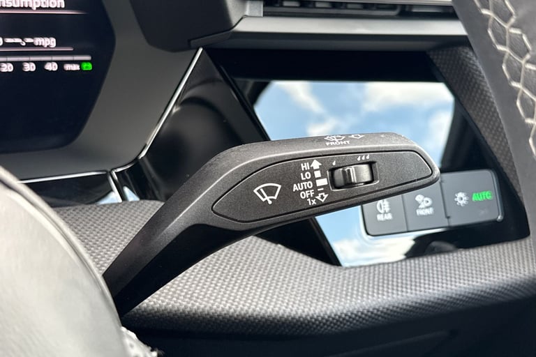 2025 Audi A3 Black Edition 35 TFSI  150 PS 6-speed Saloon PETROL Manual