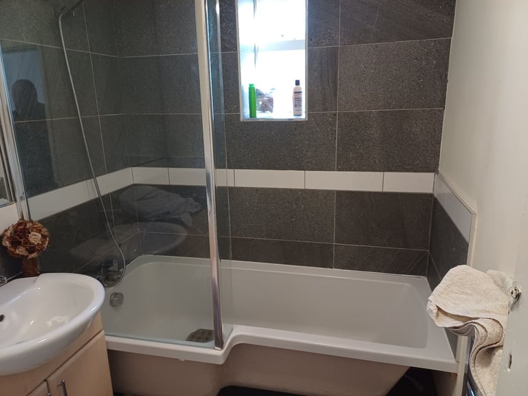 Bath plus screen plus shower