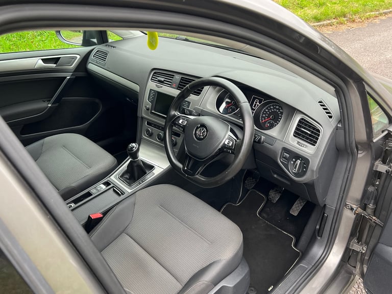 Volkswagen, GOLF, Hatchback, 2016, Manual, 1598 (cc), 5 doors
