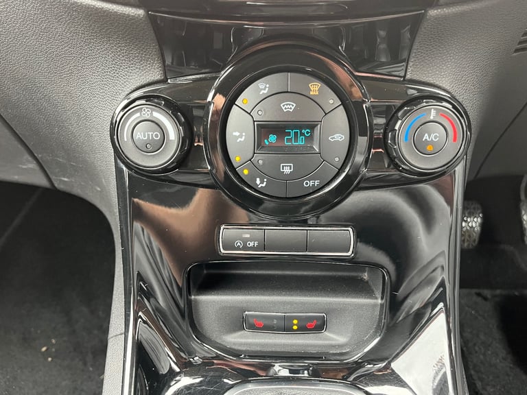 Ford, FIESTA, Hatchback, 2016, Manual, 998 (cc), 3 doors