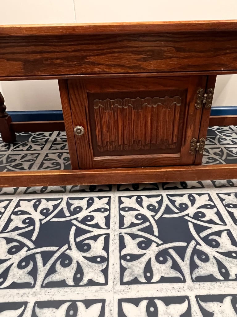 Large Vintage Solid Oak Old Charm Coffee Table