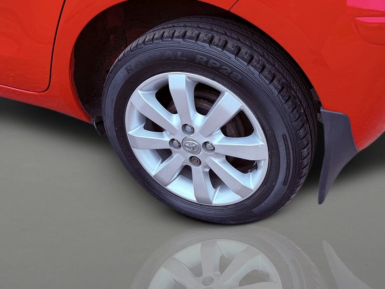 TOYOTA YARIS 1.3 Dual VVT-i T Spirit 2011