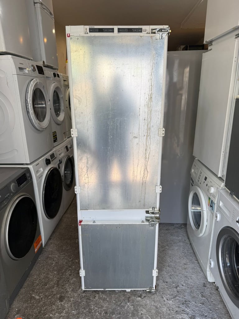 image for Siemens Integrated Fridge Freezer Withh Free Delivery N Warranty 