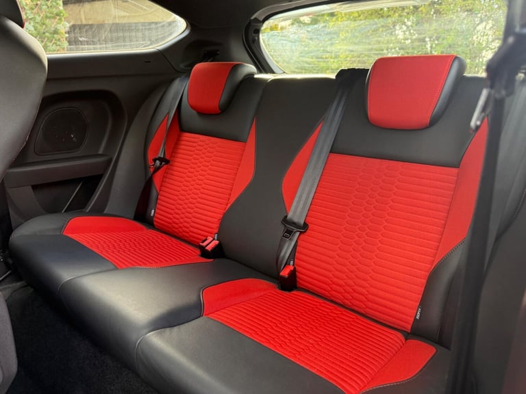 2016 Ford Fiesta 1.6T EcoBoost ST-3 Euro 6 3dr HATCHBACK Petrol Manual