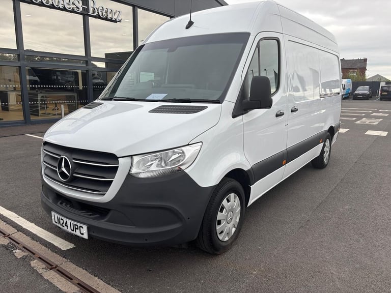 2024 Mercedes-Benz Sprinter 3.5t H2 Premium Van PANEL VAN DIESEL Automatic
