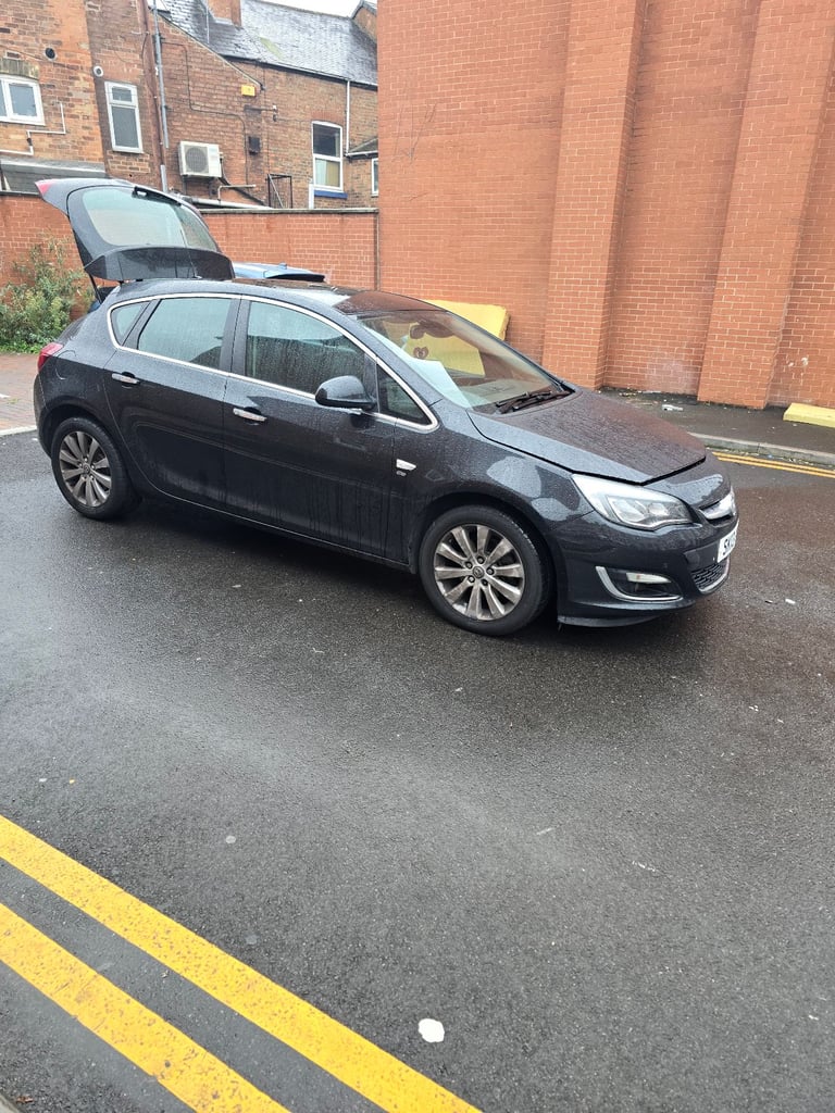 Vauxhall, ASTRA, Hatchback, 2013, Manual, 1956 (cc), 5 doors