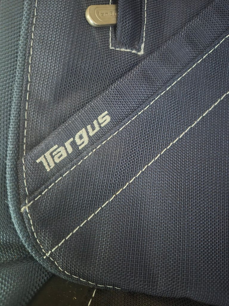 Targus laptop shoulder bag 