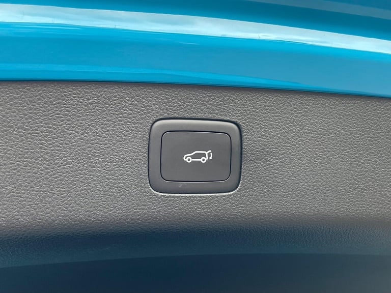 2023 MG MG HS 1.5 T-GDI 16.6kWh Trophy Auto Euro 6 (s/s) 5dr ESTATE Petrol/Electric Hybrid Automatic