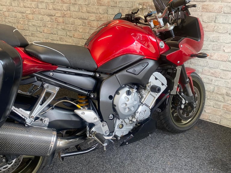 2008 Yamaha FZ1 1000 Fazer - HPI clear - Long Mot - Panniers 