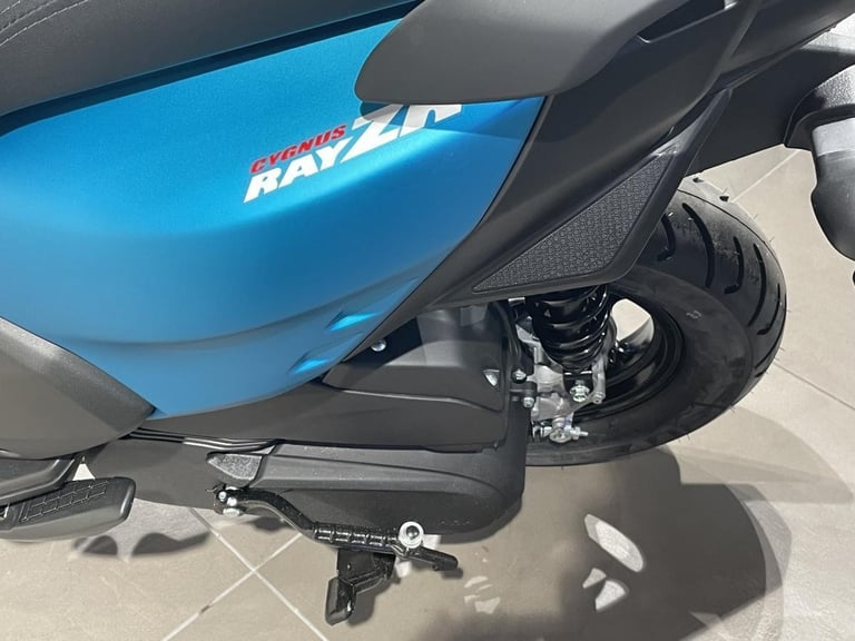 YAMAHA RAYZR 125 IN MATT CYAN - BRAND NEW - IN STOCK - AVAILABLE NOW !