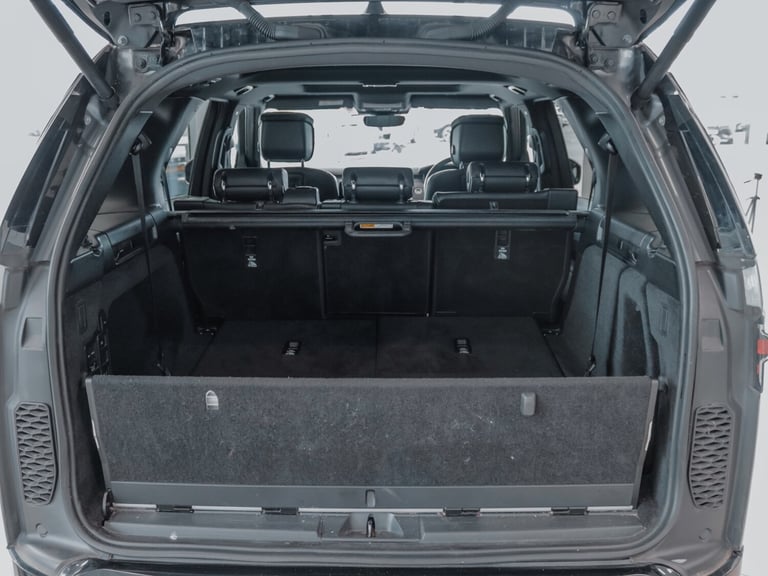 2021 Land Rover Discovery 3.0 D300 R-Dynamic HSE 5dr Auto ESTATE DIESEL Automatic