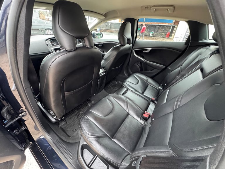 2016 Volvo V40 2.0 D3 SE Lux Nav Euro 6 (s/s) 5dr HATCHBACK Diesel Manual