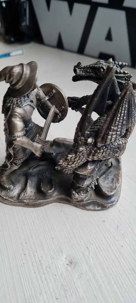 Dragon Vs Wizard Mark Locker - Friend Or Foe? #3194 pewter collectable figurine