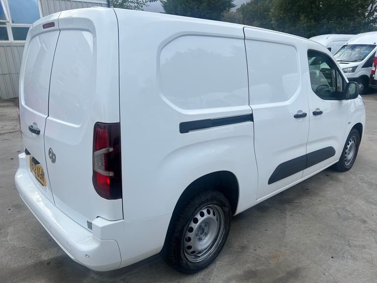 2022 Vauxhall Combo 2300 1.5 Turbo D 100ps H1 Sportive Van [6 Speed] PANEL VAN Diesel Manual